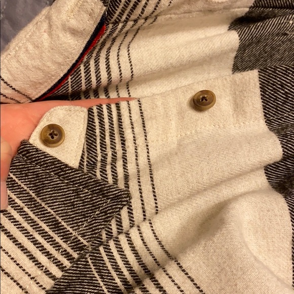 Men’s button down - Picture 2 of 3